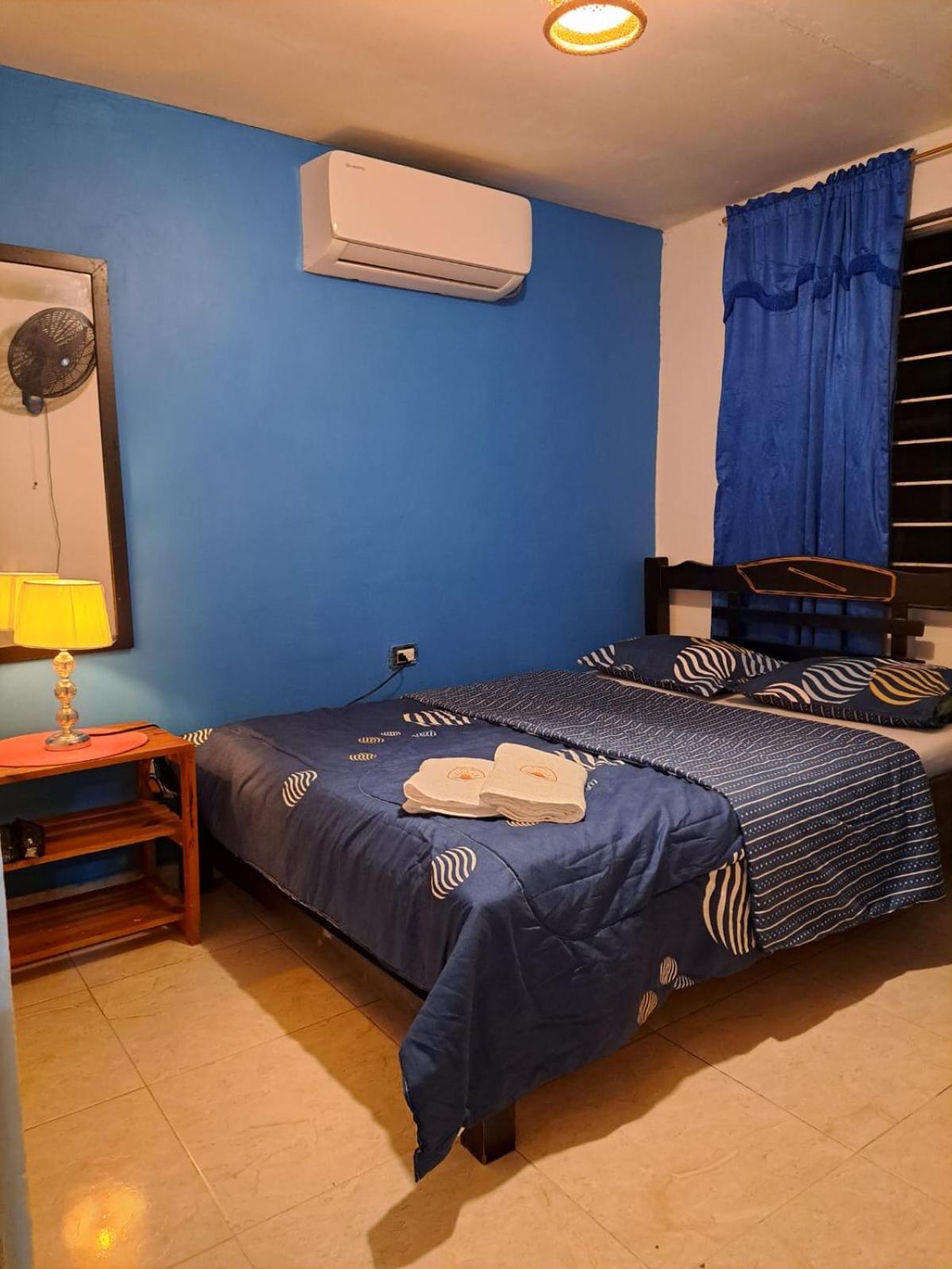Hostel Shalom Adonai Cartagena 외부 사진